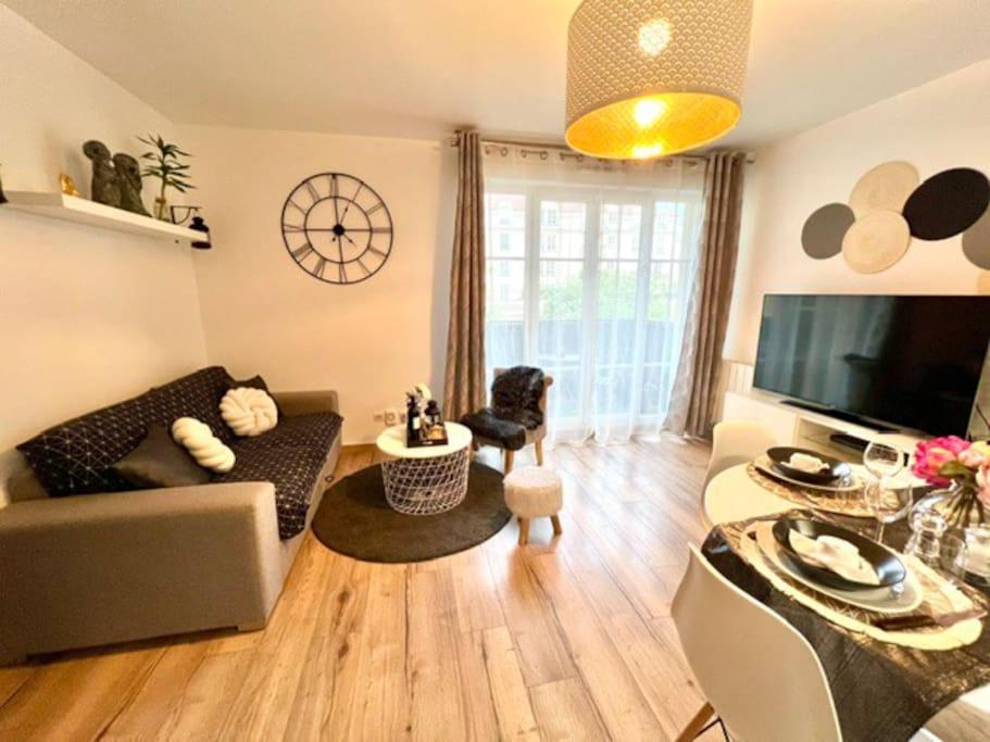 Appartement En Centre-Ville Bussy-Saint-Georges Eksteriør billede